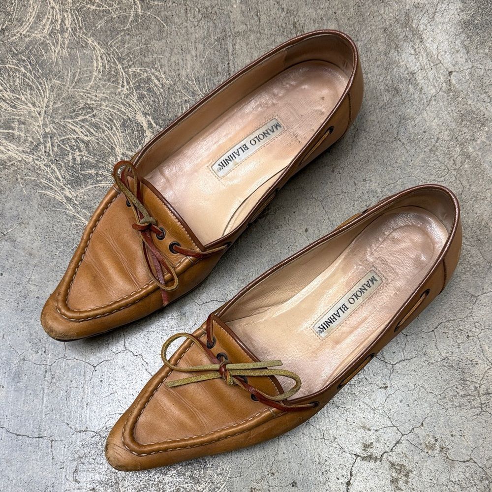 *vintage Manolo Blahnik tan brown leather flat loafers - Picture 2 of 6